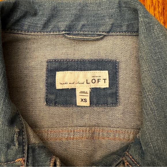 Ann Taylor Loft distressed jean jacket, size extra small - Picture 5 of 12